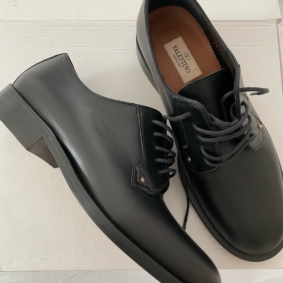 Valentino Garavani Shoes. Size 6.5. Black - Picture 1 of 7